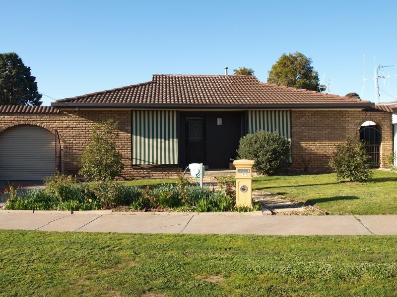 19 Wireless Street, Kangaroo Flat VIC 3555