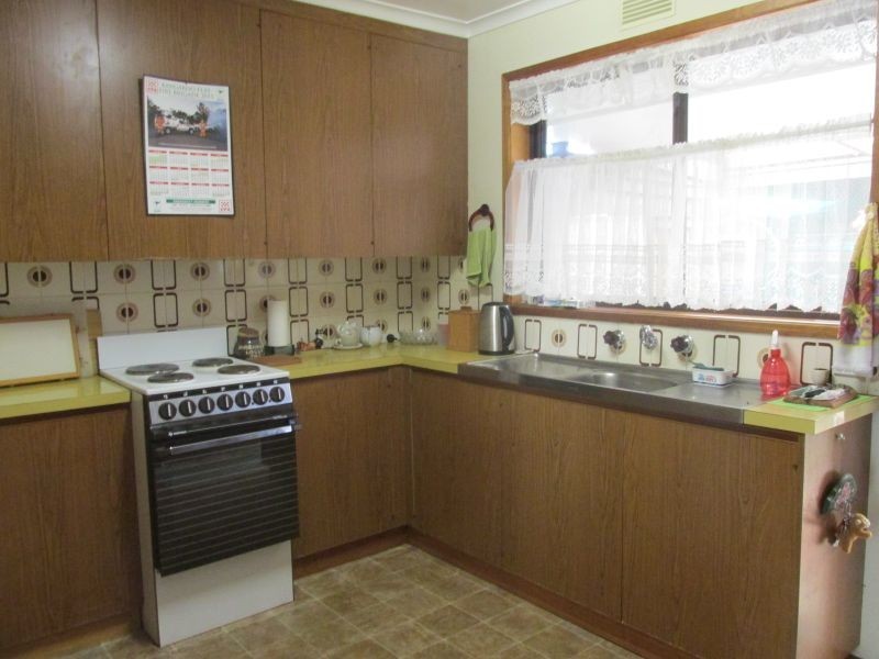 1/7 Carpenter Street, Kangaroo Flat VIC 3555