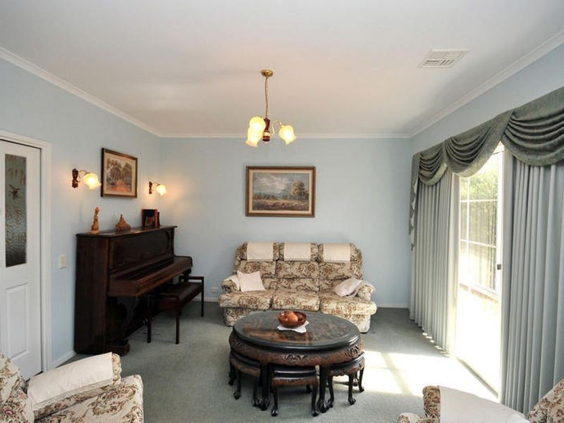 136 Hilda Drive, Ravenswood VIC 3453