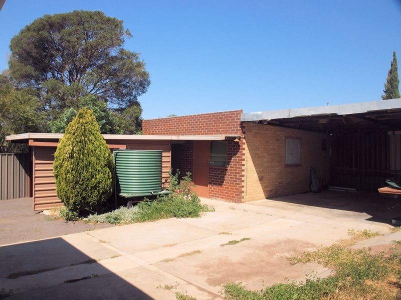 2 James Street, Strathdale VIC 3550