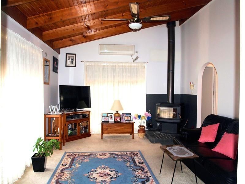 42 Ross street, Heathcote VIC 3523