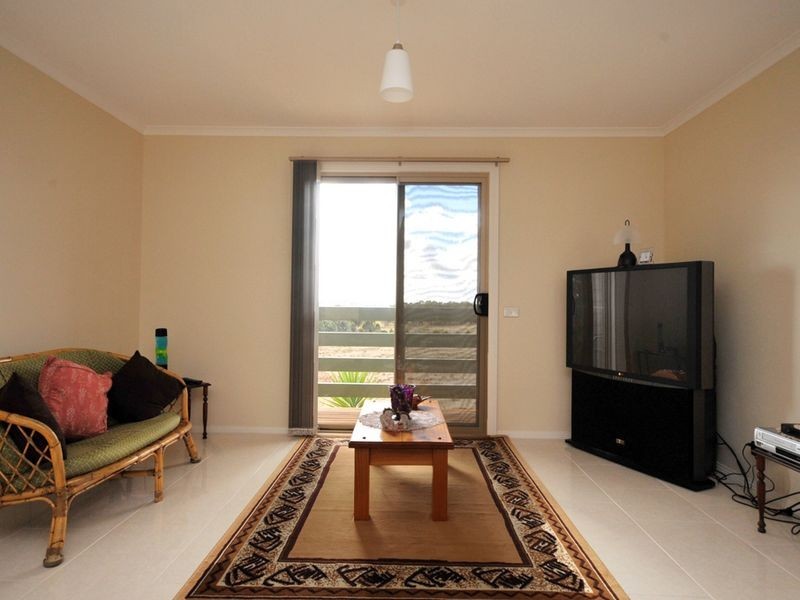 210 Hall Rd, Heathcote VIC 3523