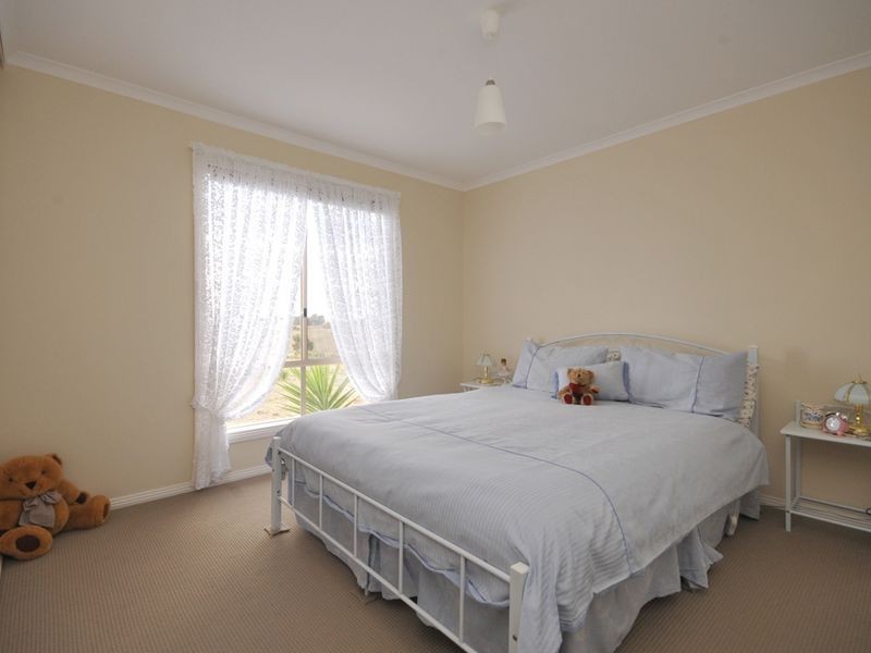 210 Hall Rd, Heathcote VIC 3523