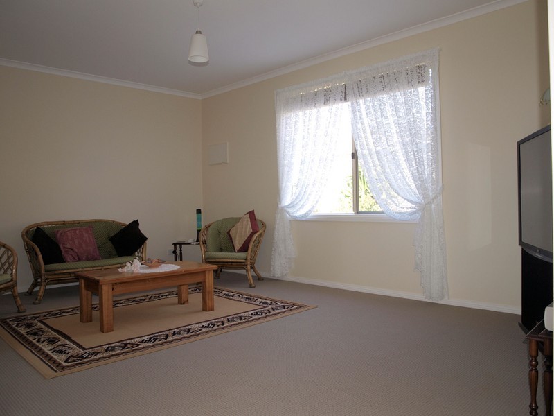 210 Hall Rd, Heathcote VIC 3523