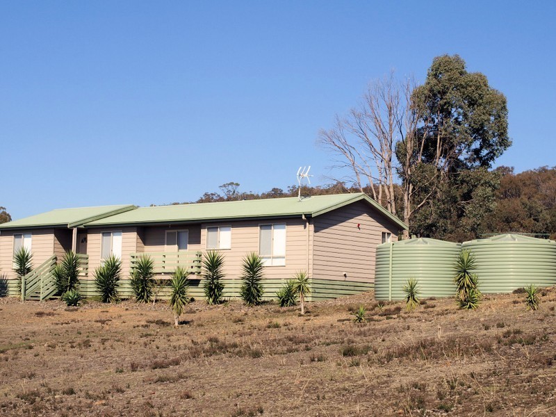 210 Hall Rd, Heathcote VIC 3523