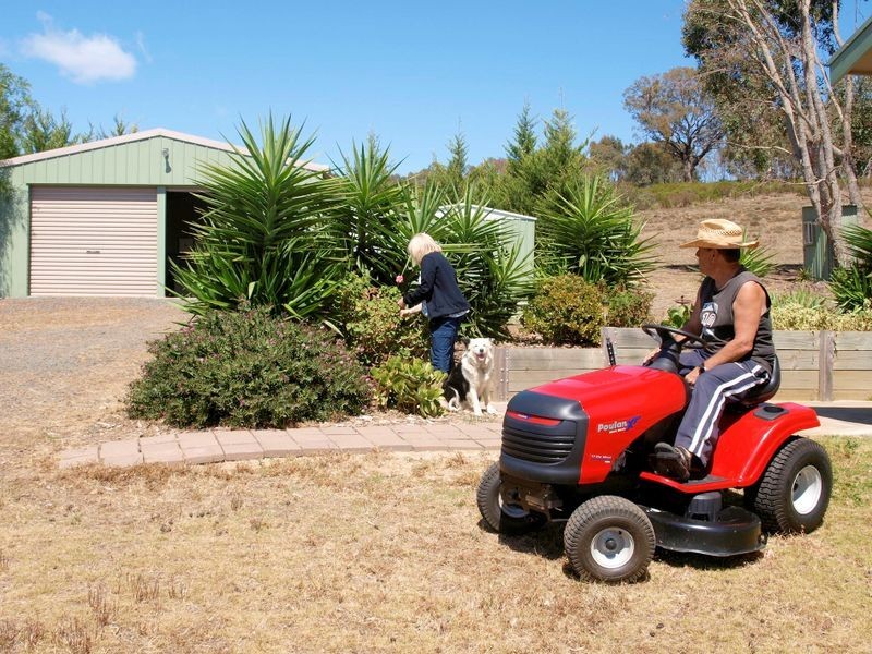 210 Hall Rd, Heathcote VIC 3523