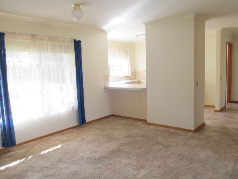 1/10 Emmett Street, Golden Square VIC 3555