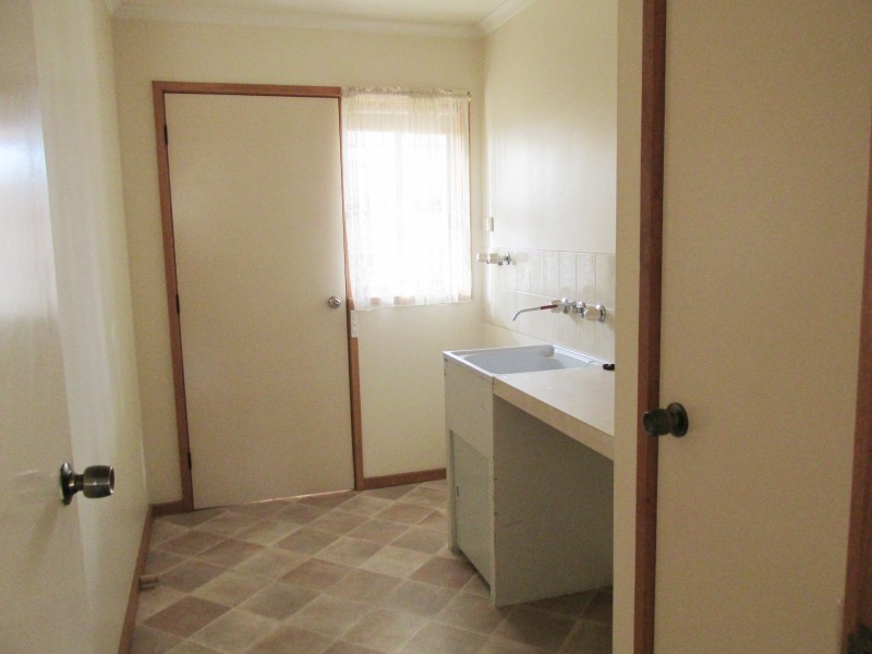 1/10 Emmett Street, Golden Square VIC 3555