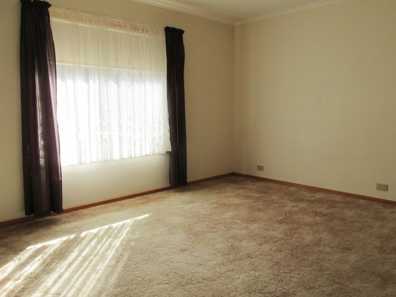 1/10 Emmett Street, Golden Square VIC 3555