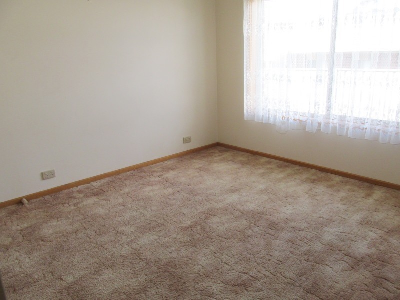 1/10 Emmett Street, Golden Square VIC 3555