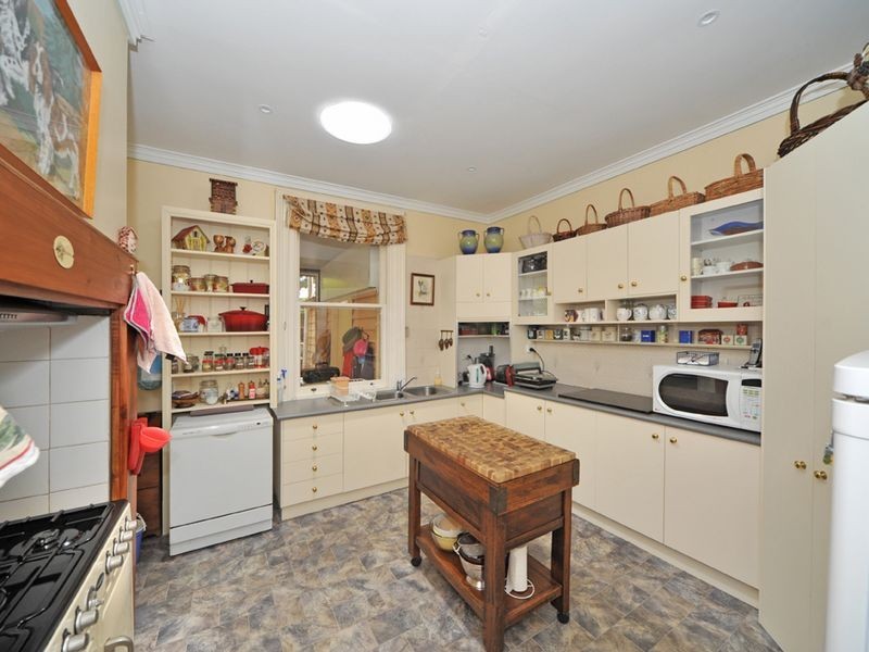 2 Peg Leg Road, Eaglehawk VIC 3556