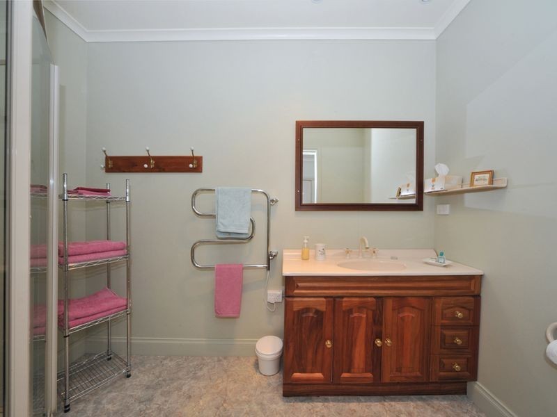 2 Peg Leg Road, Eaglehawk VIC 3556