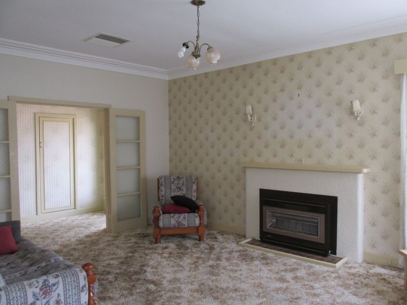 13 Theodore Street, Flora Hill VIC 3550