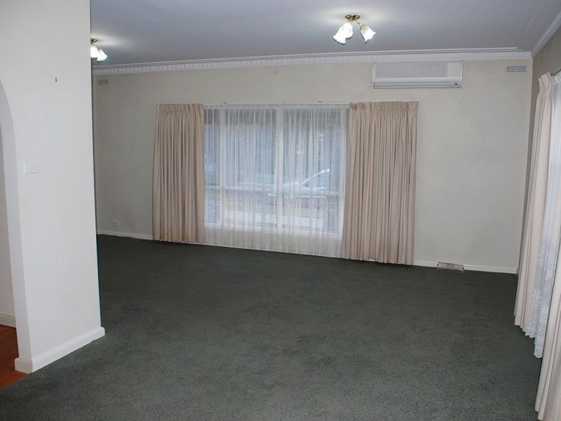 5 Alamein Court, Golden Square VIC 3555