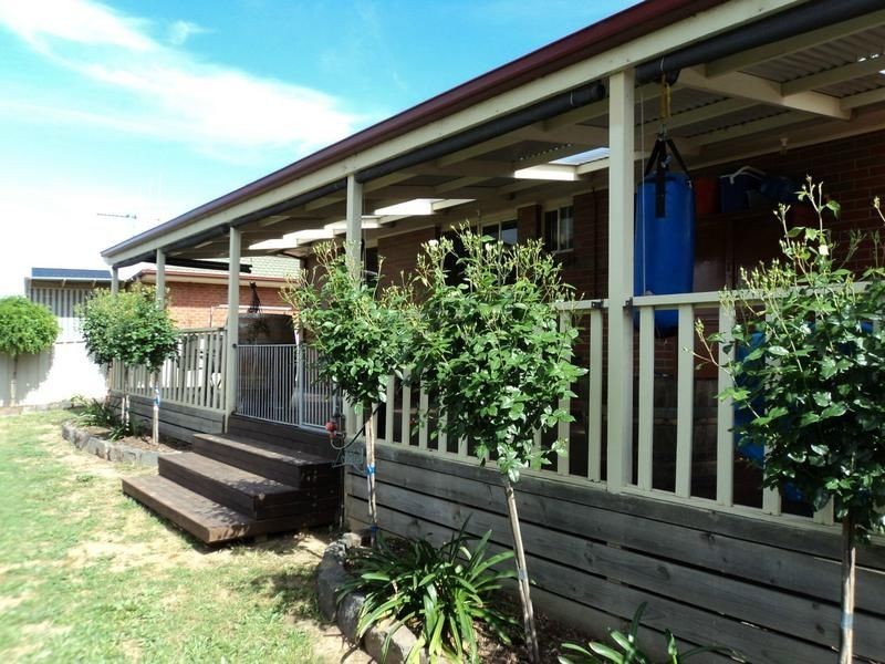 16 Banool Street, Golden Square VIC 3555