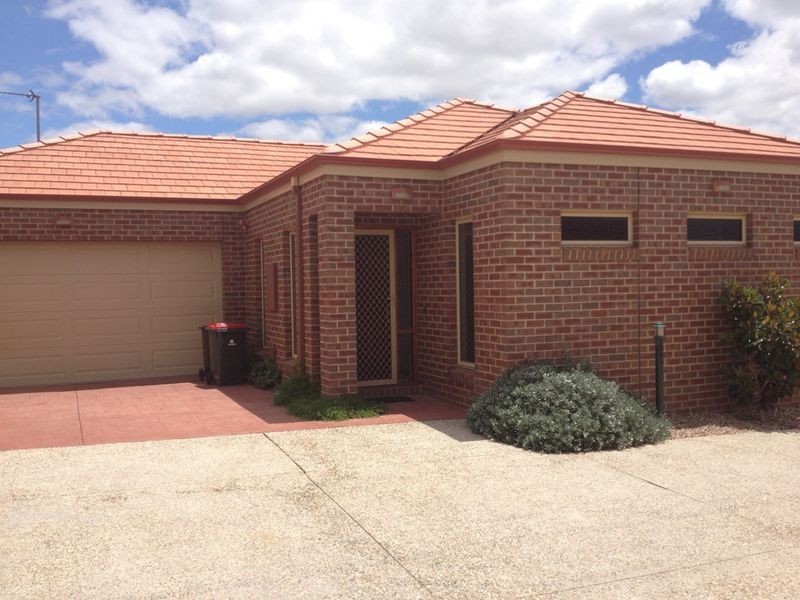 4/6 Friswell Avenue, Flora Hill VIC 3550