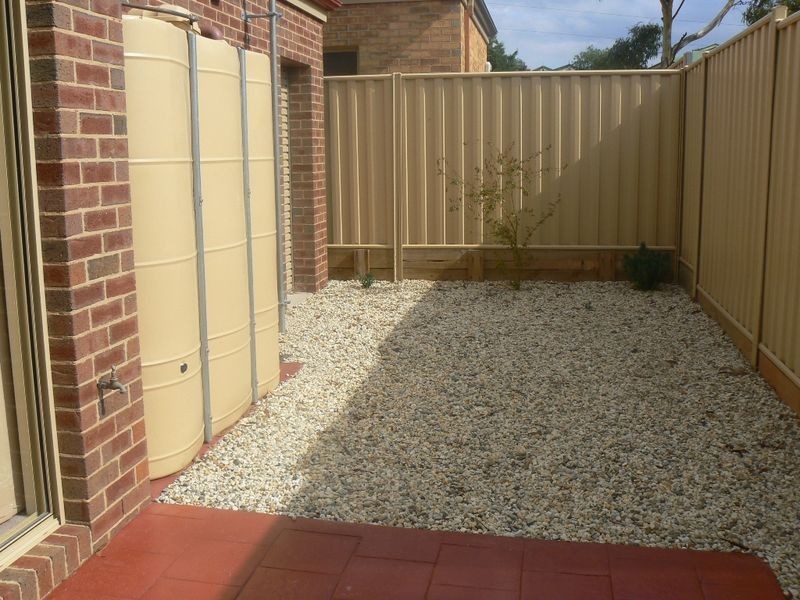 4/6 Friswell Avenue, Flora Hill VIC 3550