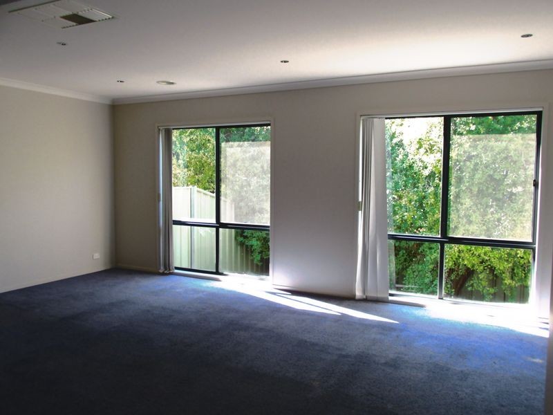 6 Preston Place, Golden Square VIC 3555