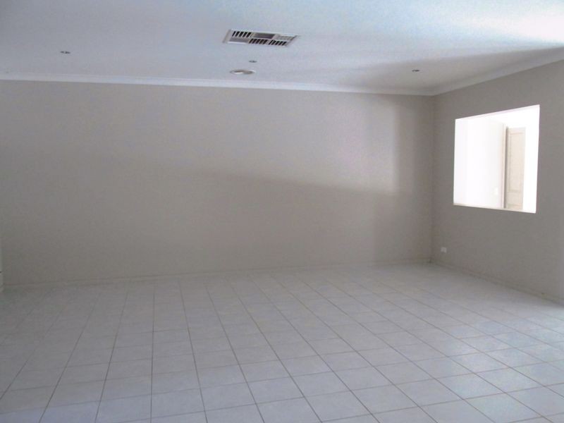 6 Preston Place, Golden Square VIC 3555