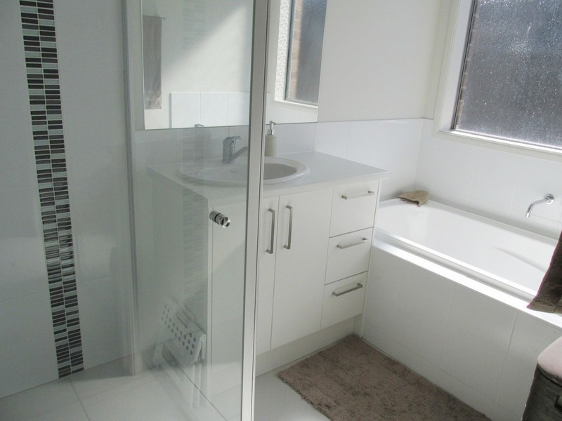 12 Erindale Way, Marong VIC 3515