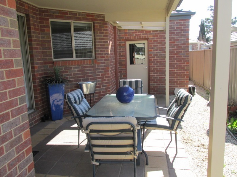 11 Rosewood Mews, Golden Square VIC 3555