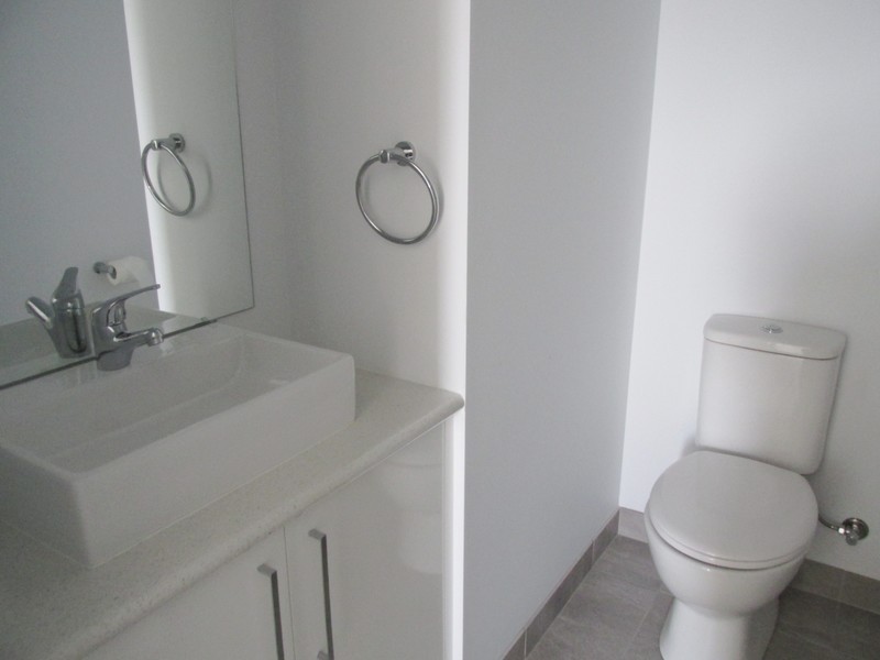 8A Houlahan Street, Flora Hill VIC 3550