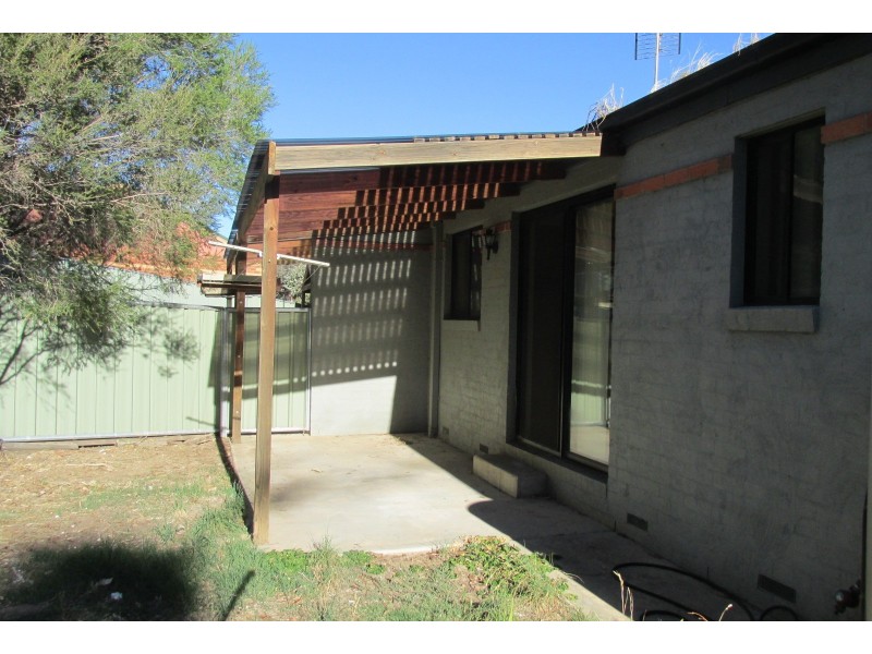 2/103 Osborne Street, Flora Hill VIC 3550