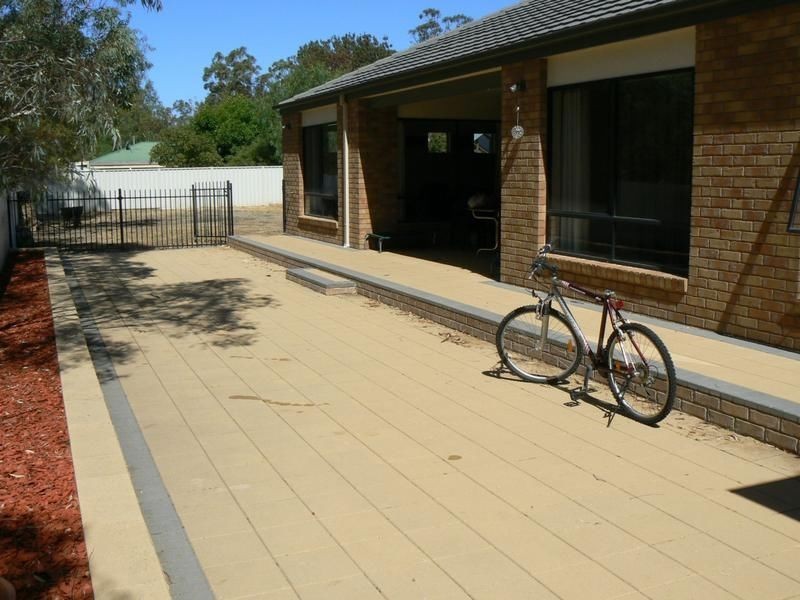 68 High Street, Marong VIC 3515