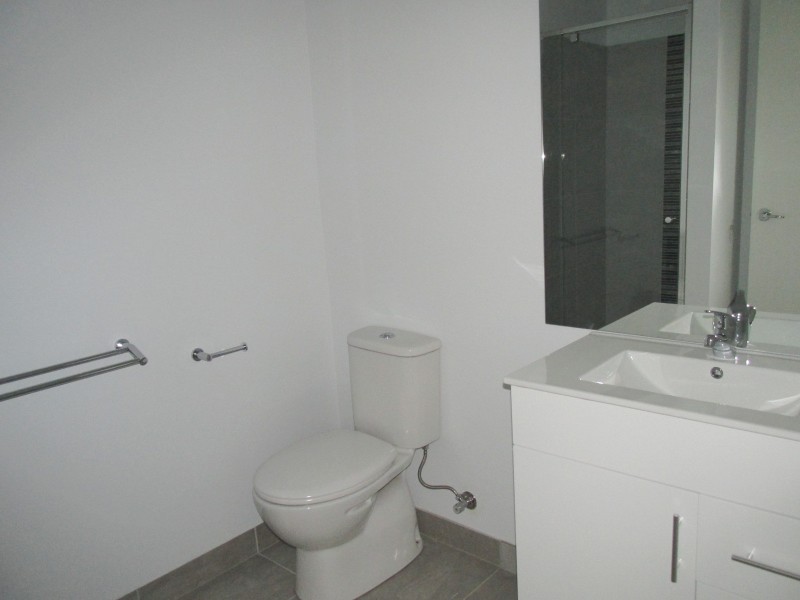 8B Houlahan Street, Flora Hill VIC 3550