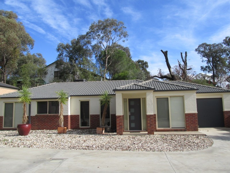 4/27A Lawson Street, Spring Gully VIC 3550