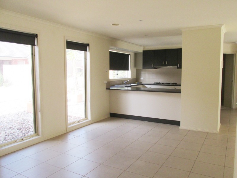 4/27A Lawson Street, Spring Gully VIC 3550