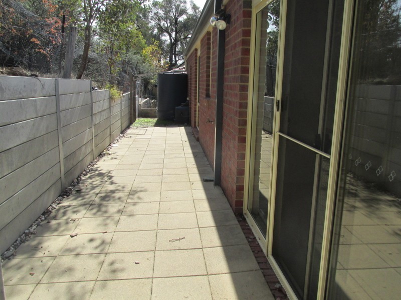 4/27A Lawson Street, Spring Gully VIC 3550