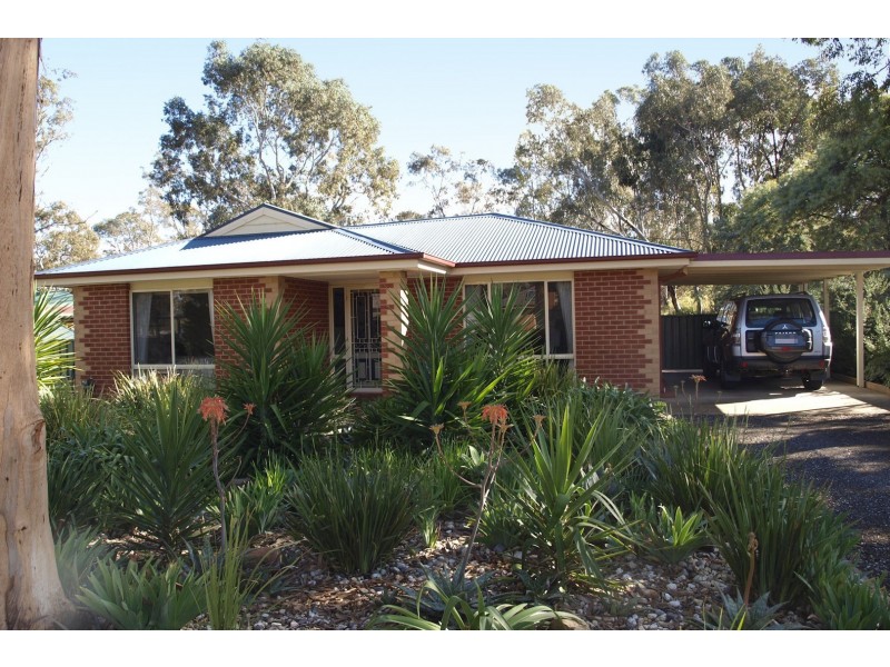 22 Wattle Drive, Heathcote VIC 3523