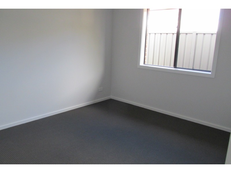32 Langley Drive, Epsom VIC 3551