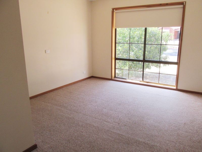 27 Curtain Street, Eaglehawk VIC 3556