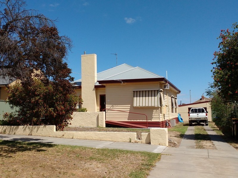32 Curtin Street, Flora Hill VIC 3550