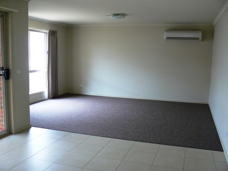 12 Rosewood Mews, Golden Square VIC 3555