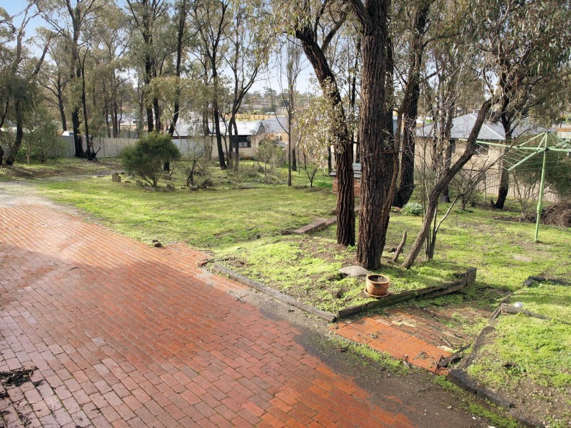 52 Emmett Street, Golden Square VIC 3555