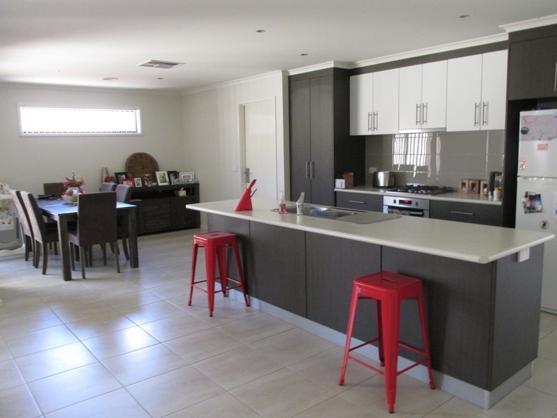 25 Victoria Avenue, Kangaroo Flat VIC 3555