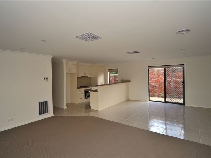 2/59a Honeysuckle Street, Bendigo VIC 3550