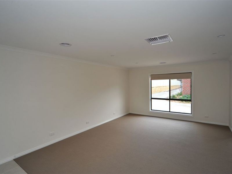 2/59a Honeysuckle Street, Bendigo VIC 3550