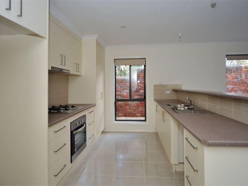 2/59a Honeysuckle Street, Bendigo VIC 3550