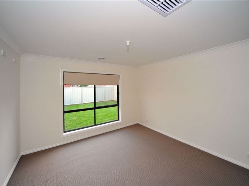 2/59a Honeysuckle Street, Bendigo VIC 3550