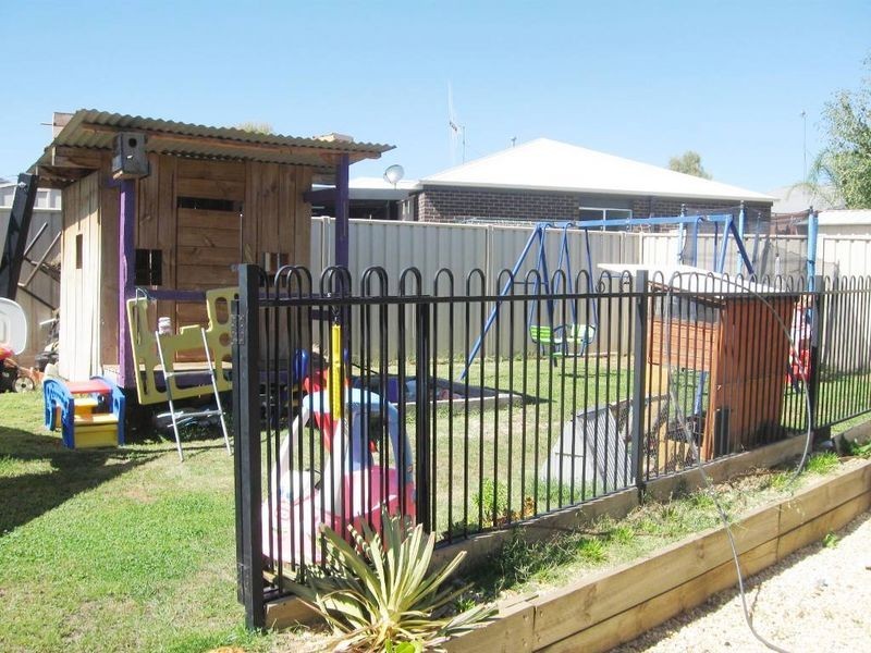 18 Julian Way, California Gully VIC 3556