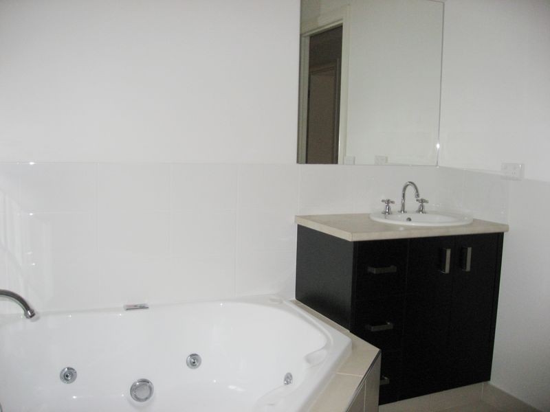 3/27A Lawson Street, Spring Gully VIC 3550