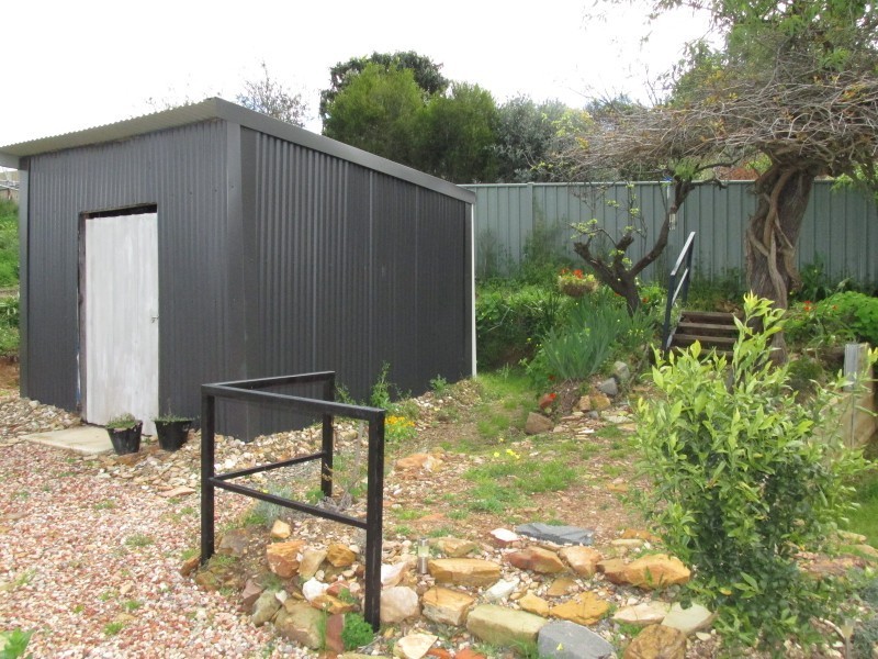37 Wade Street, Golden Square VIC 3555