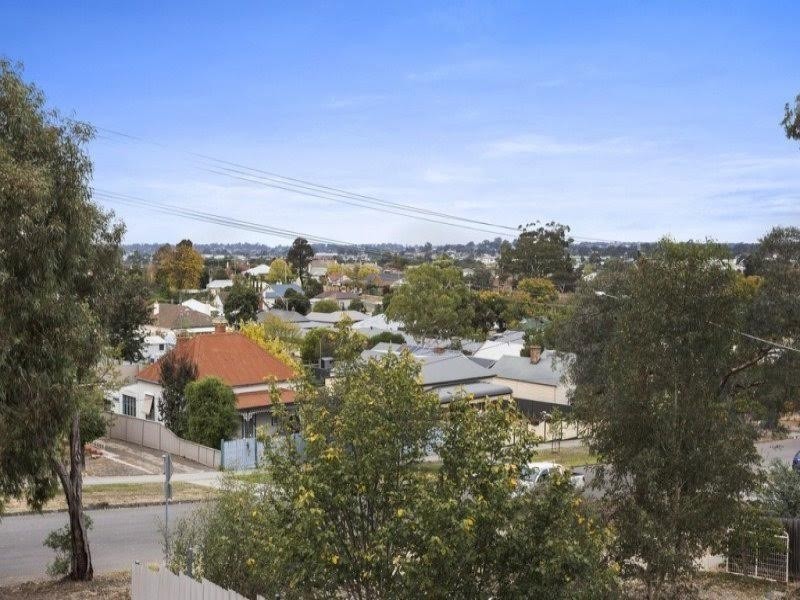 37 Wade Street, Golden Square VIC 3555