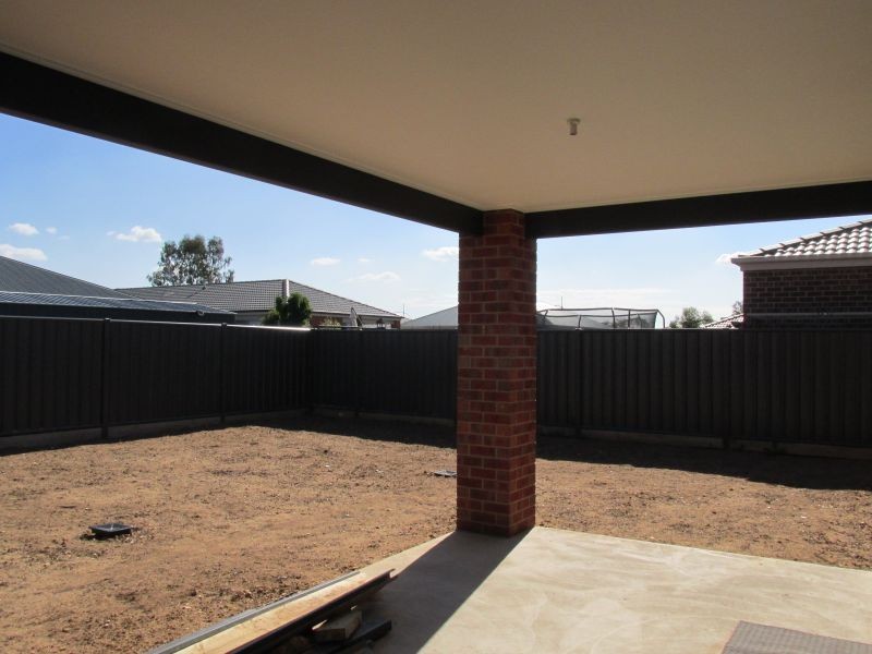 14 Yellowgum Drive, Epsom VIC 3551
