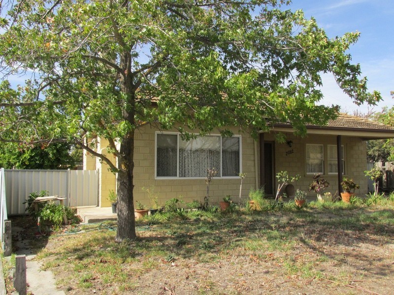 18 Robinson Street, Long Gully VIC 3550