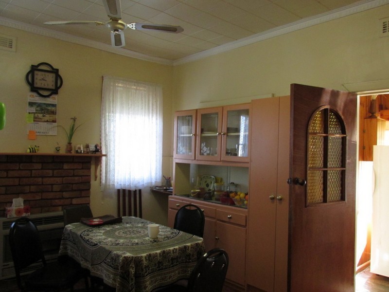 18 Robinson Street, Long Gully VIC 3550